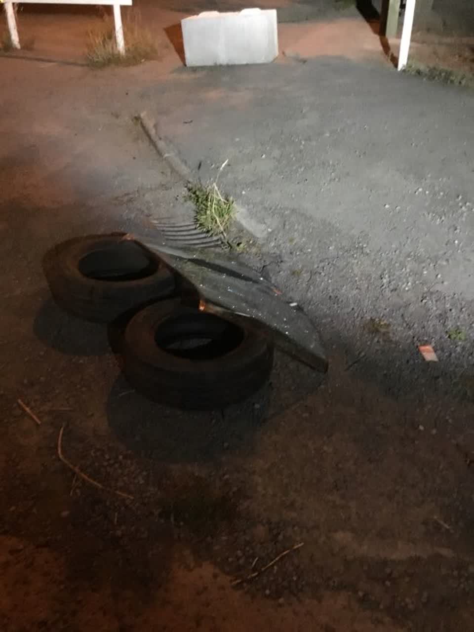 The photograph attached to this rubbish/recycling report