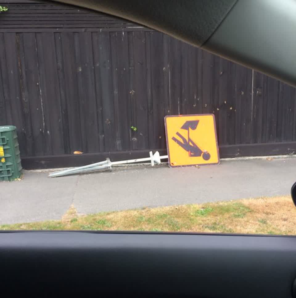 The photograph attached to this roading/streets report