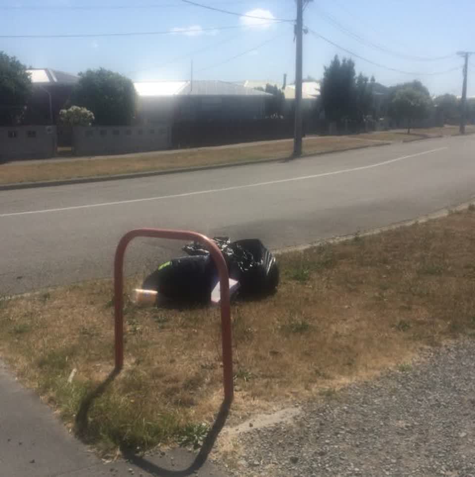 The photograph attached to this rubbish/recycling report