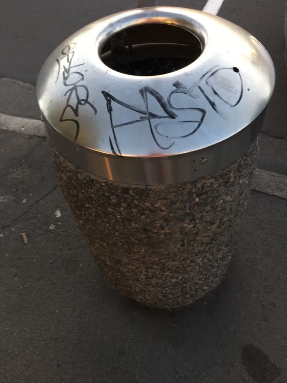 The photograph attached to this graffiti report