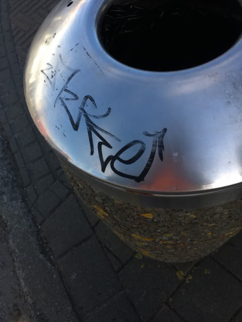 The photograph attached to this graffiti report