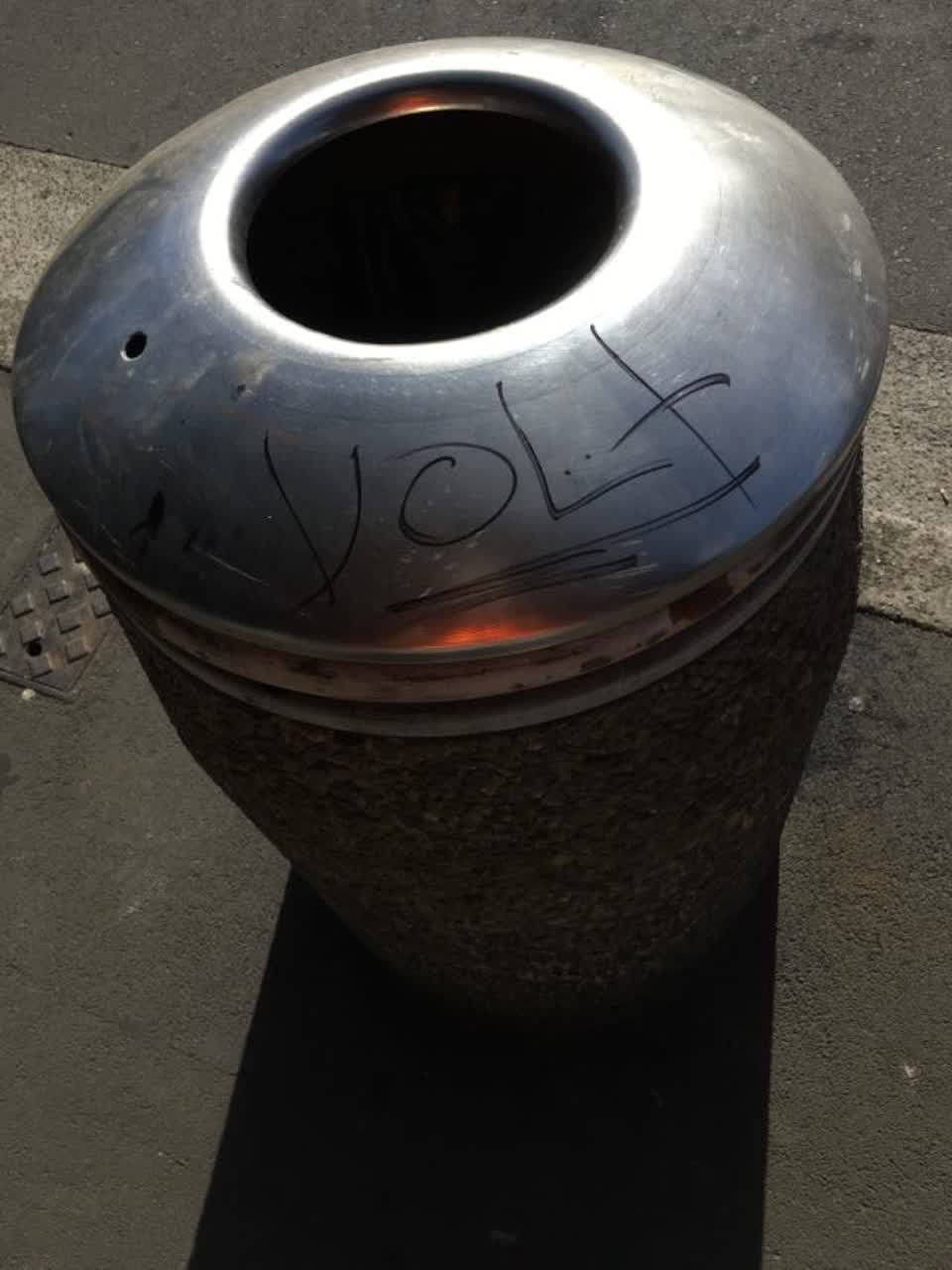 The photograph attached to this graffiti report