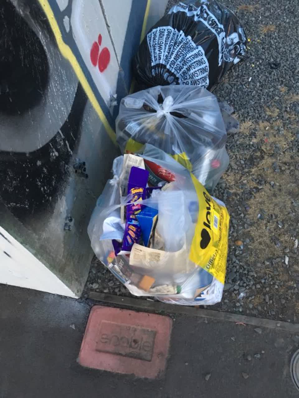 The photograph attached to this rubbish/recycling report