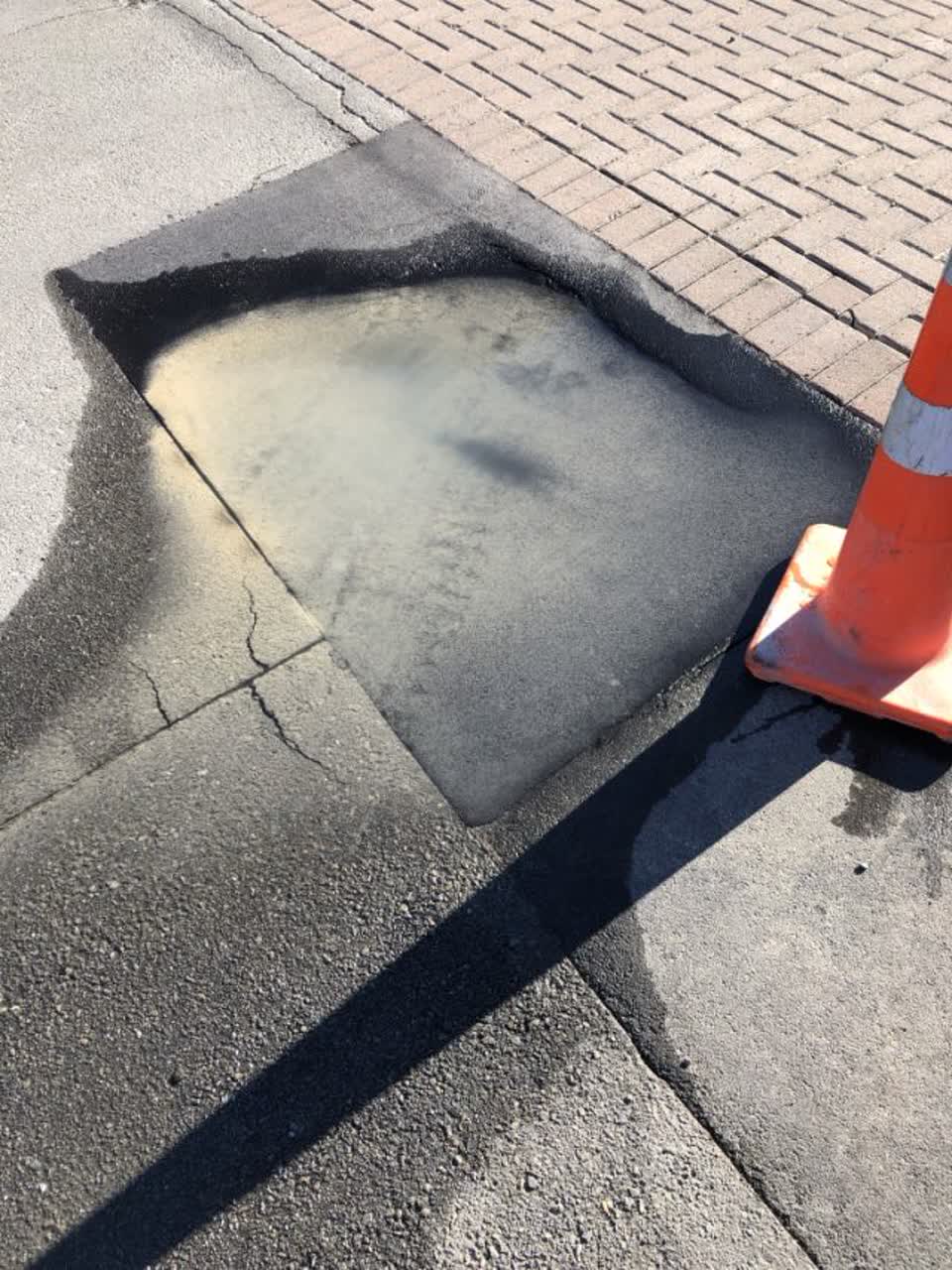 The photograph attached to this roading/streets report
