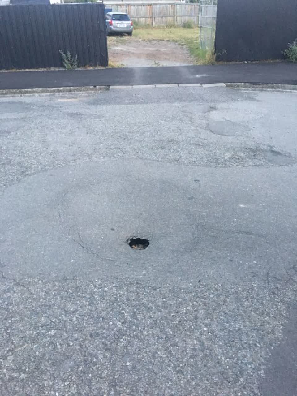 The photograph attached to this roading/streets report