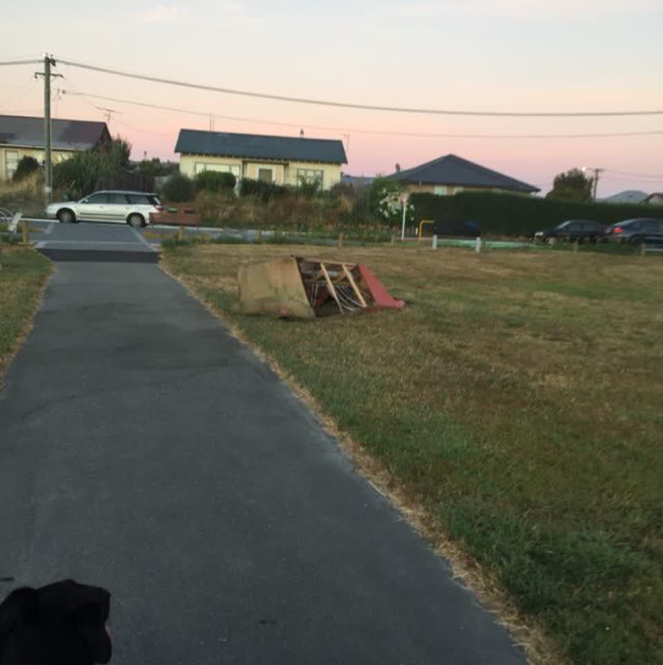 The photograph attached to this rubbish/recycling report