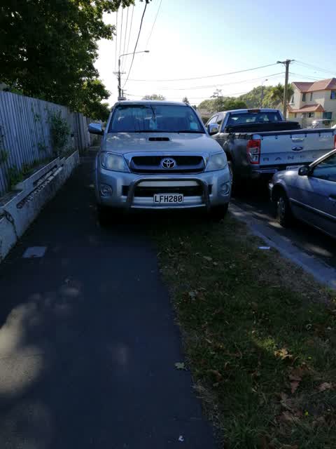 Roading/Streets, a report photo