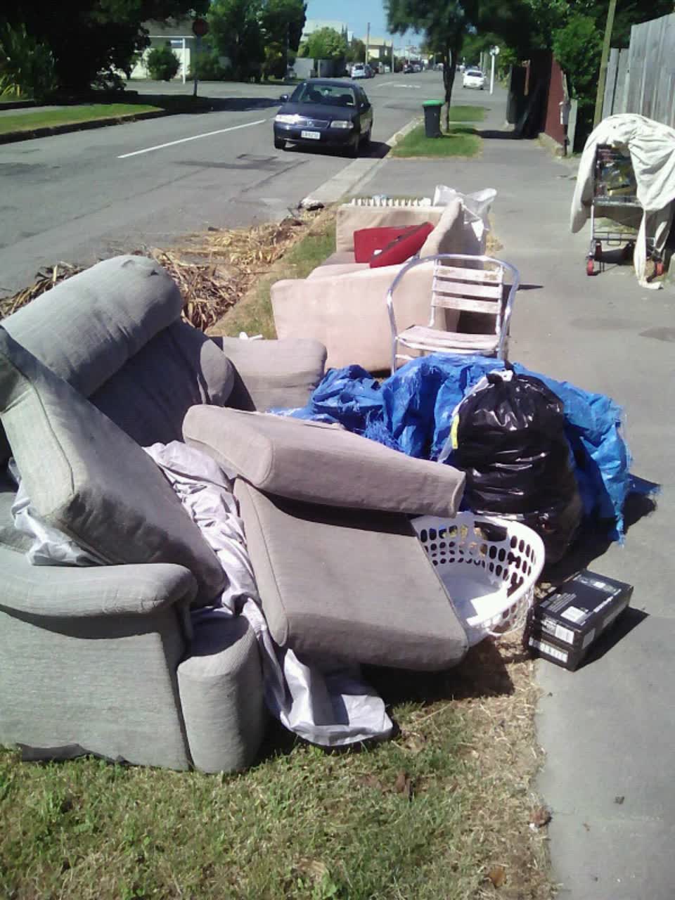 The photograph attached to this rubbish/recycling report