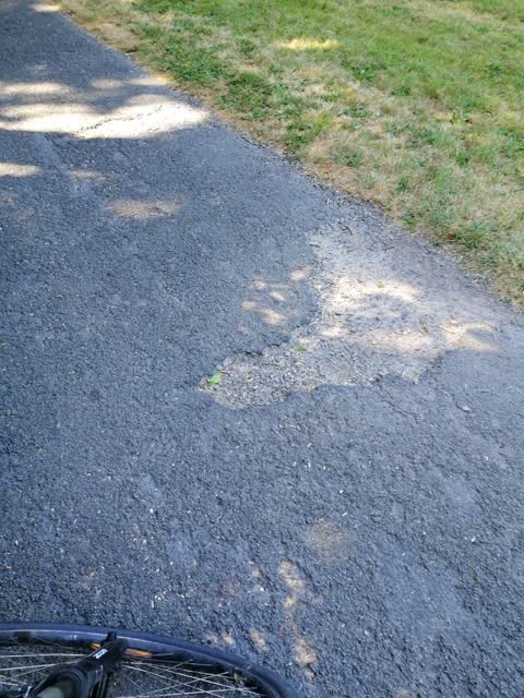 Roading/Streets, a report photo