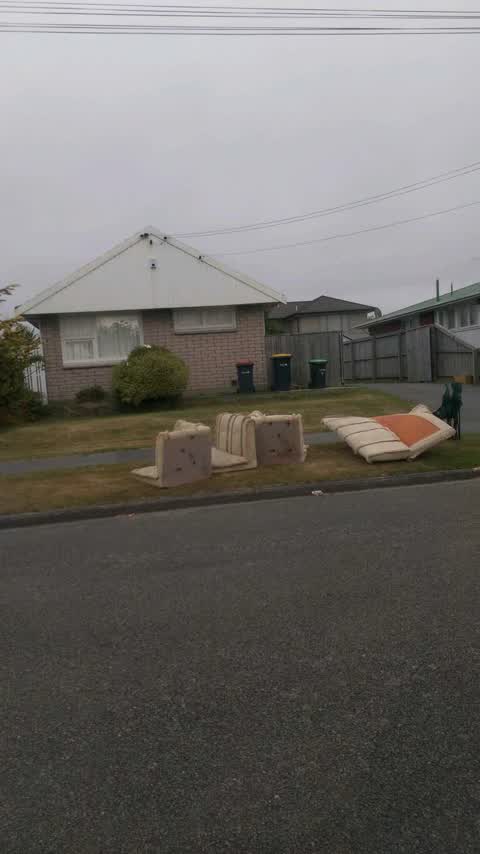 Rubbish/Recycling, a report photo