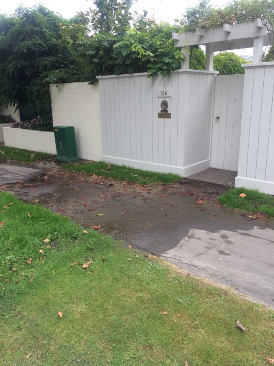 The photograph attached to this water supply report