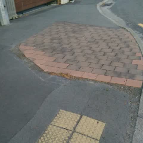 Roading/Streets, a report photo