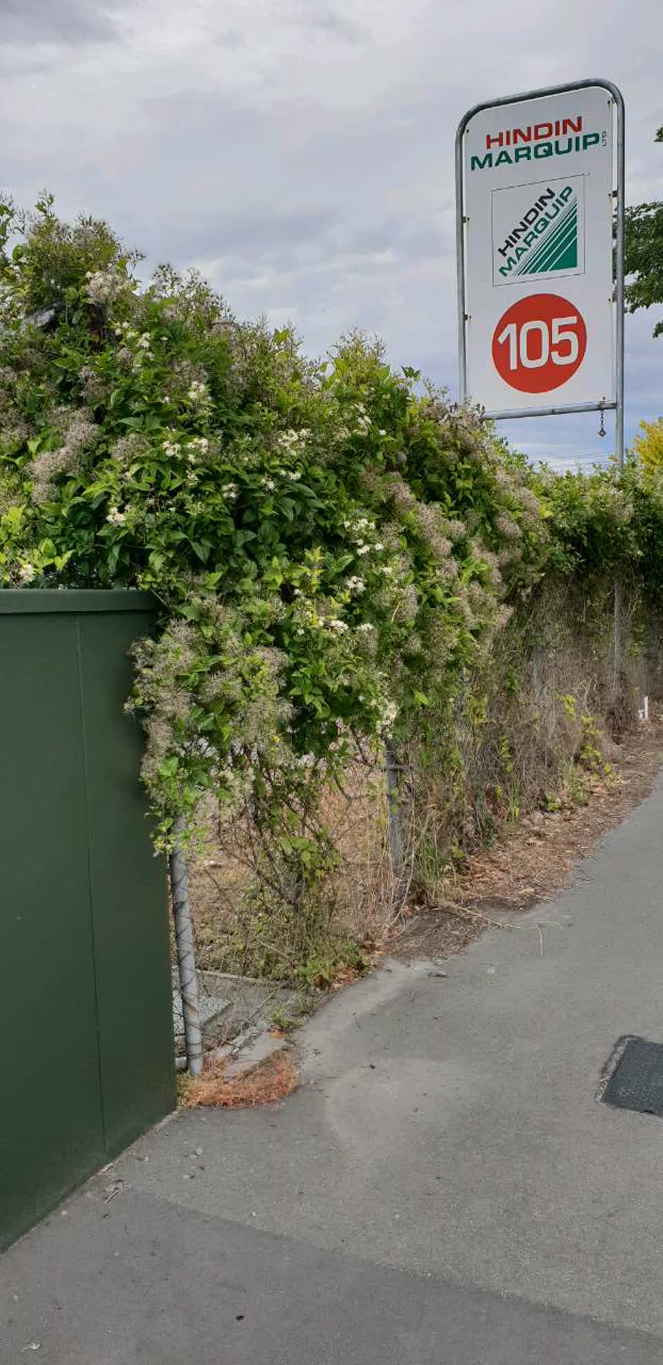 The photograph attached to this roading/streets report
