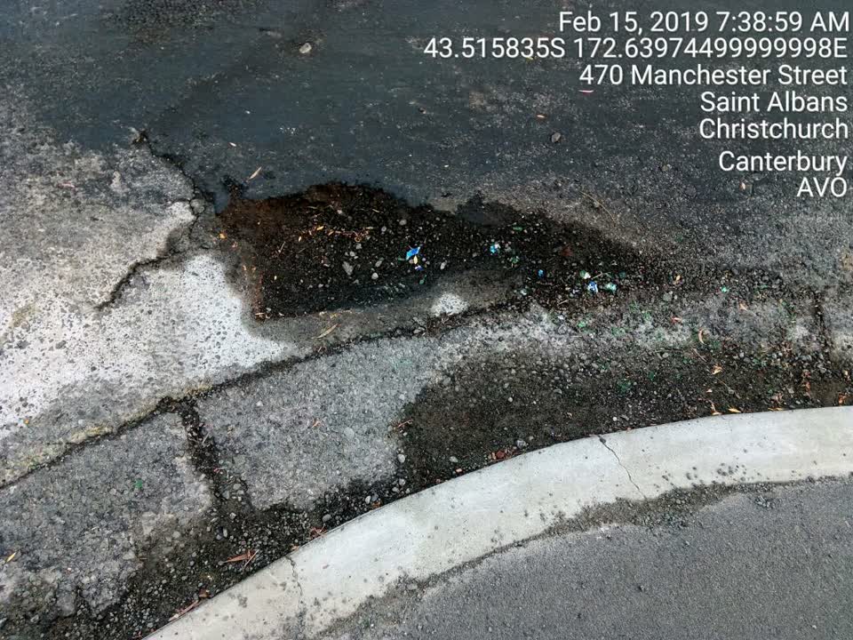 The photograph attached to this roading/streets report