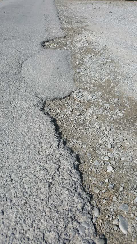 Roading/Streets, a report photo