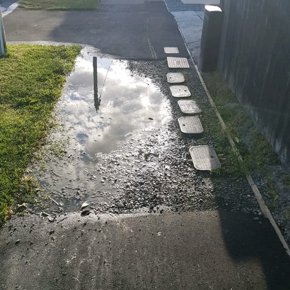 The photograph attached to this water supply report