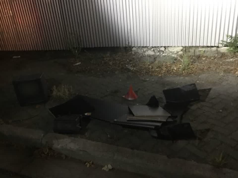The photograph attached to this rubbish/recycling report