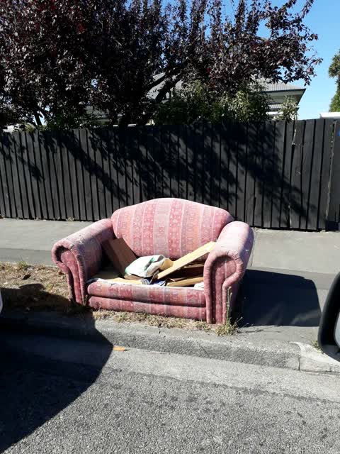 Rubbish/Recycling, a report photo