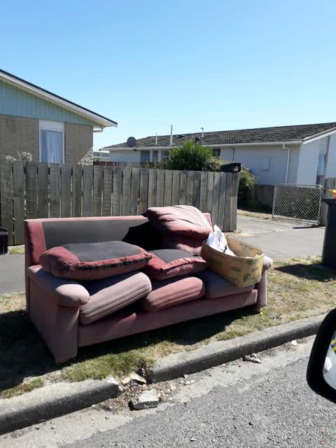 Rubbish/Recycling, a report photo