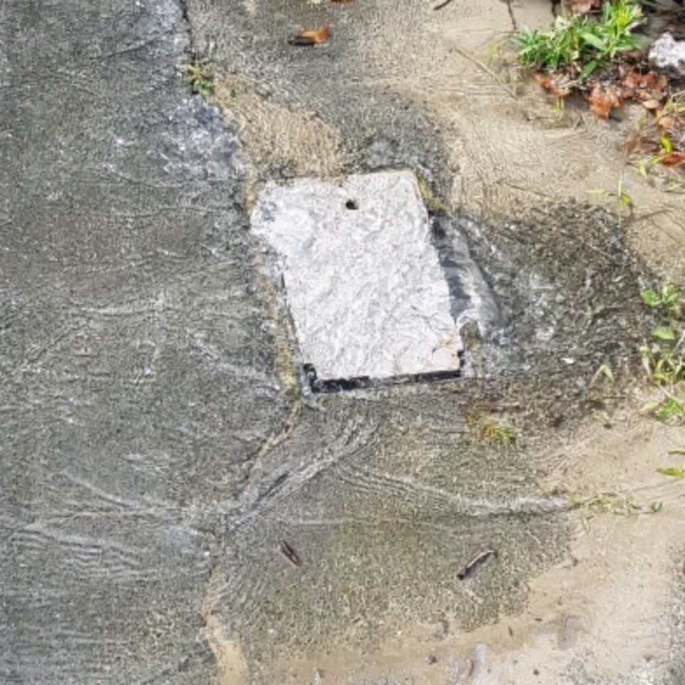 The photograph attached to this water supply report