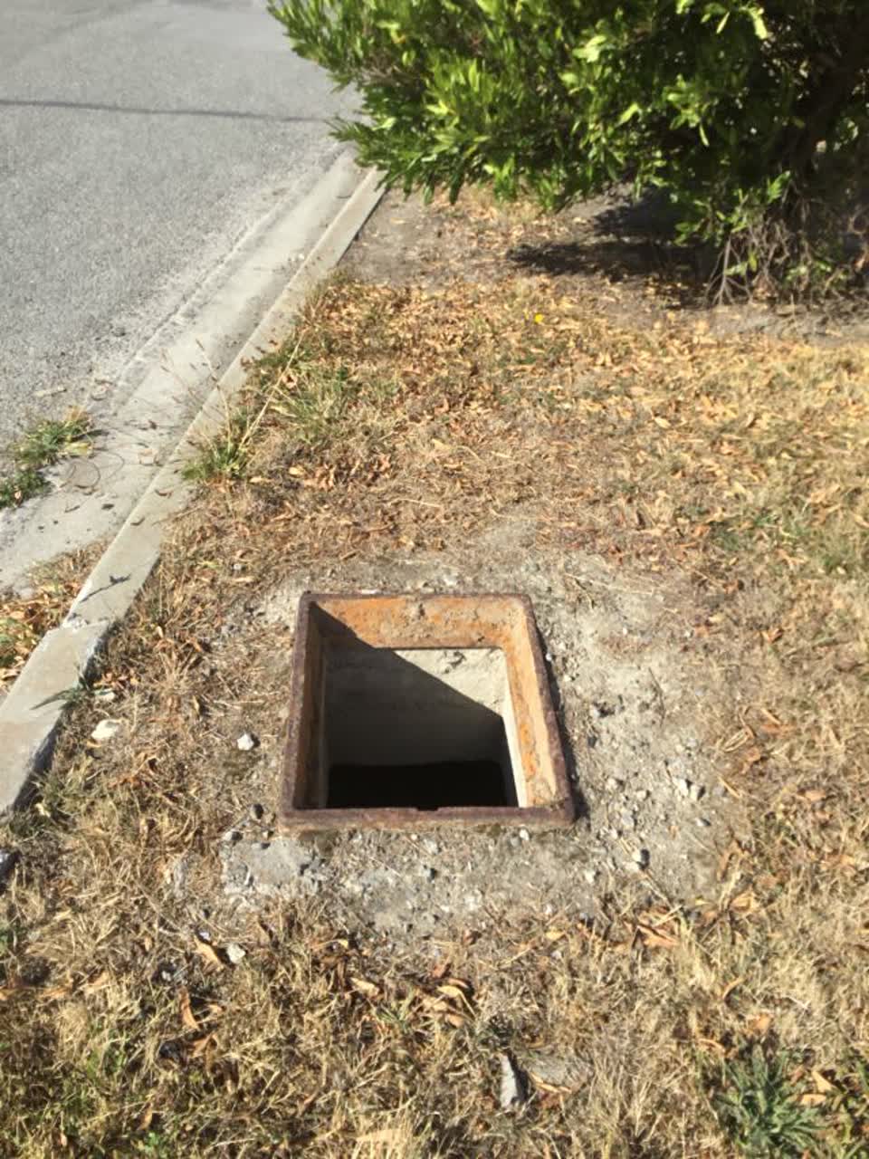 The photograph attached to this roading/streets report