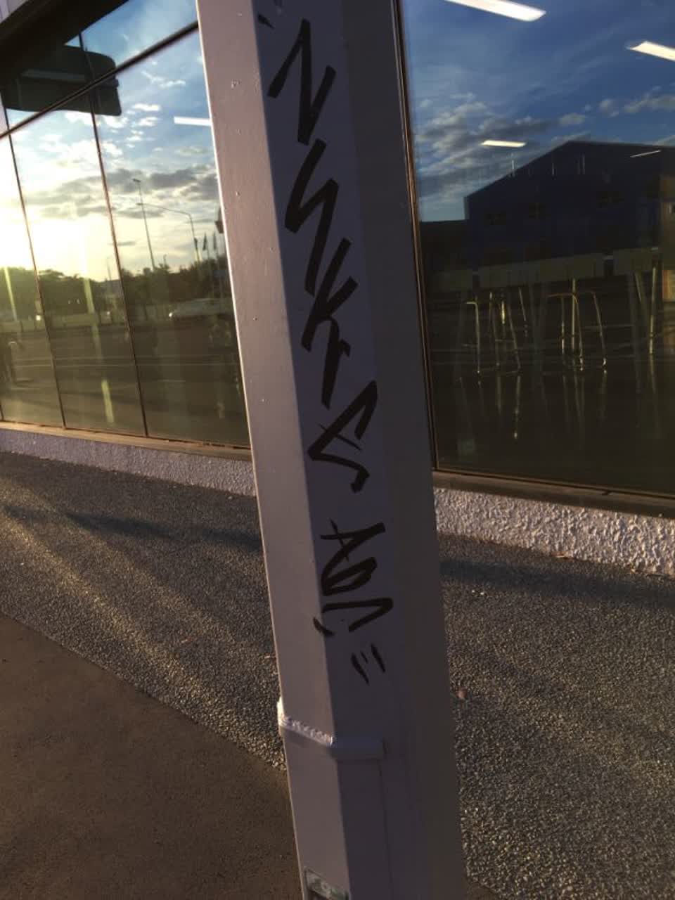 The photograph attached to this graffiti report