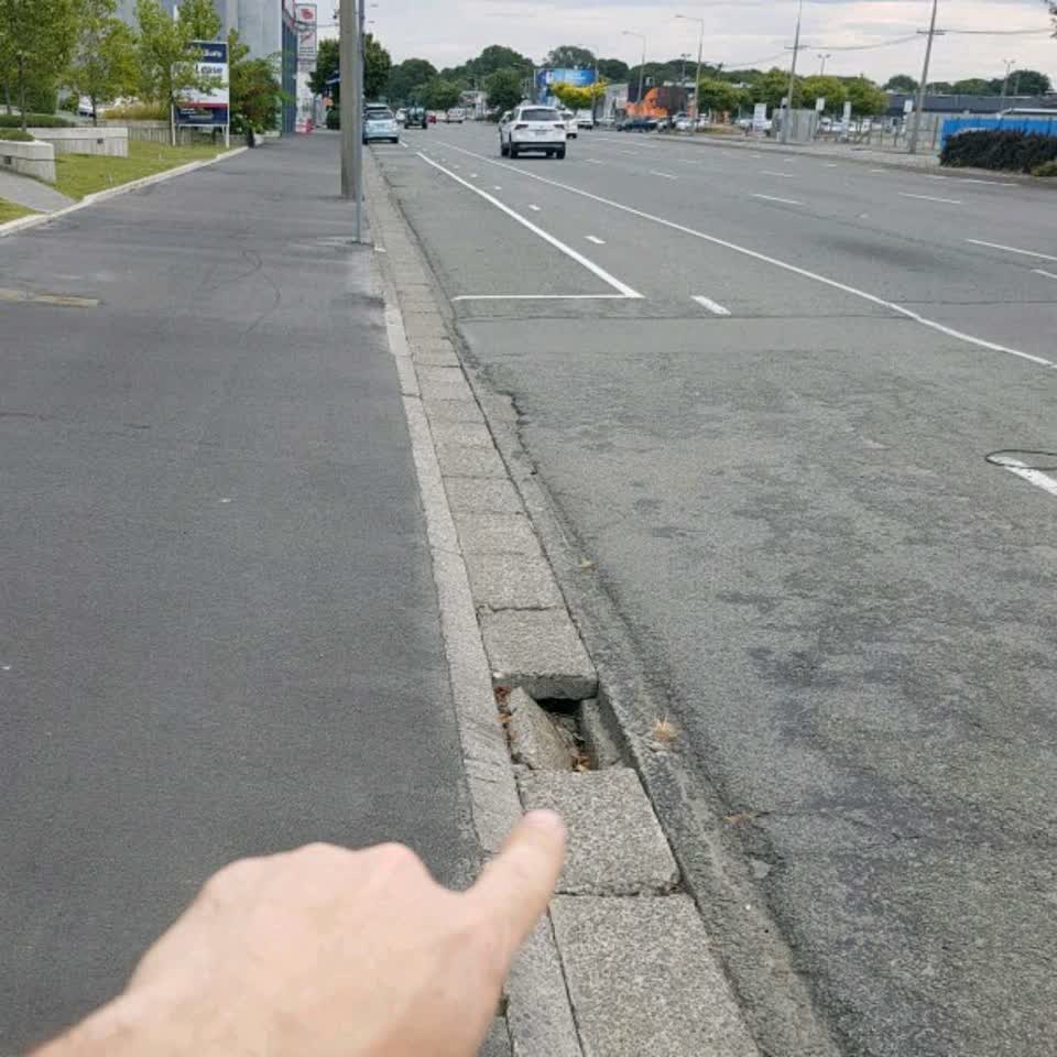 The photograph attached to this roading/streets report