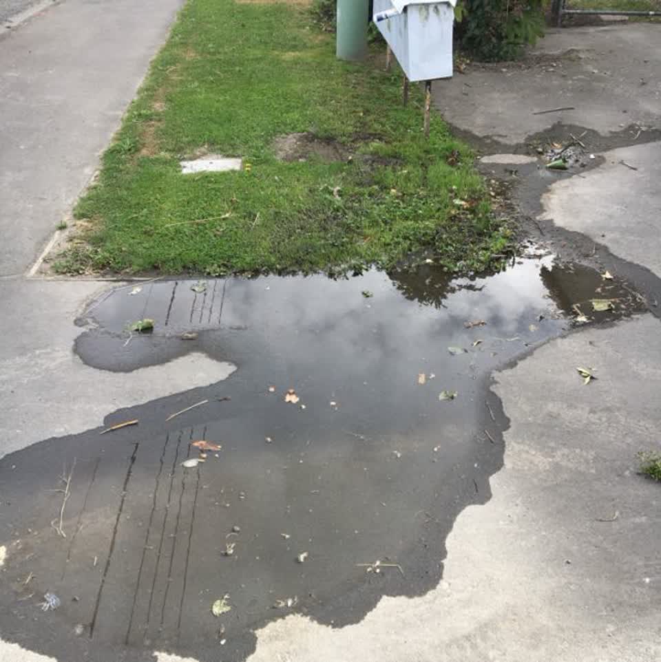 The photograph attached to this water supply report