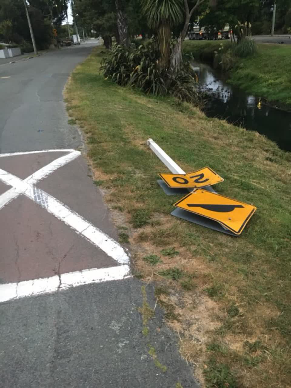 The photograph attached to this roading/streets report
