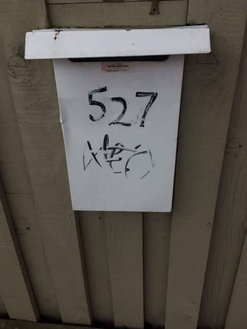 The photograph attached to this graffiti report