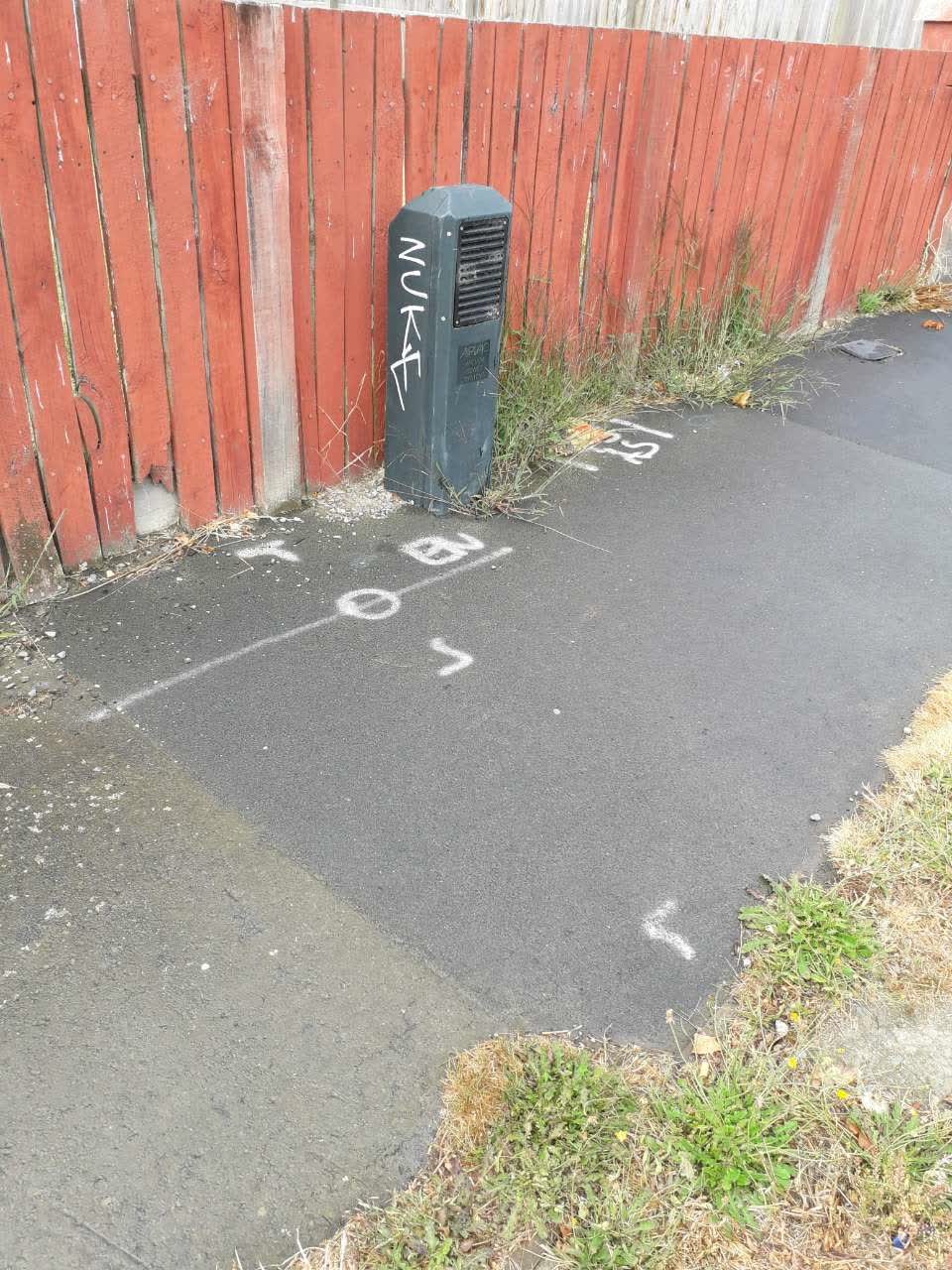 The photograph attached to this graffiti report