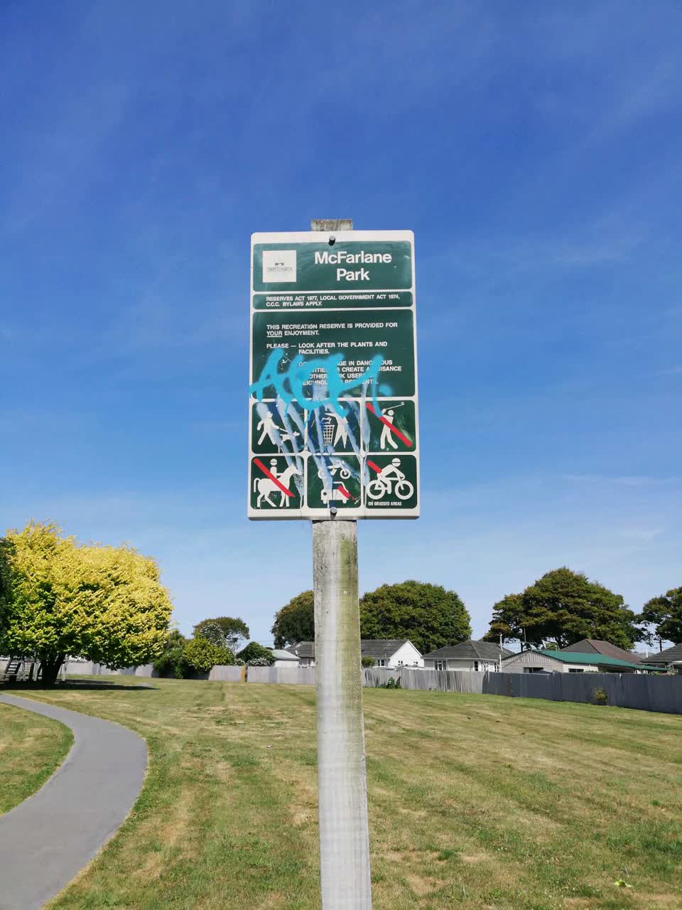 The photograph attached to this graffiti report