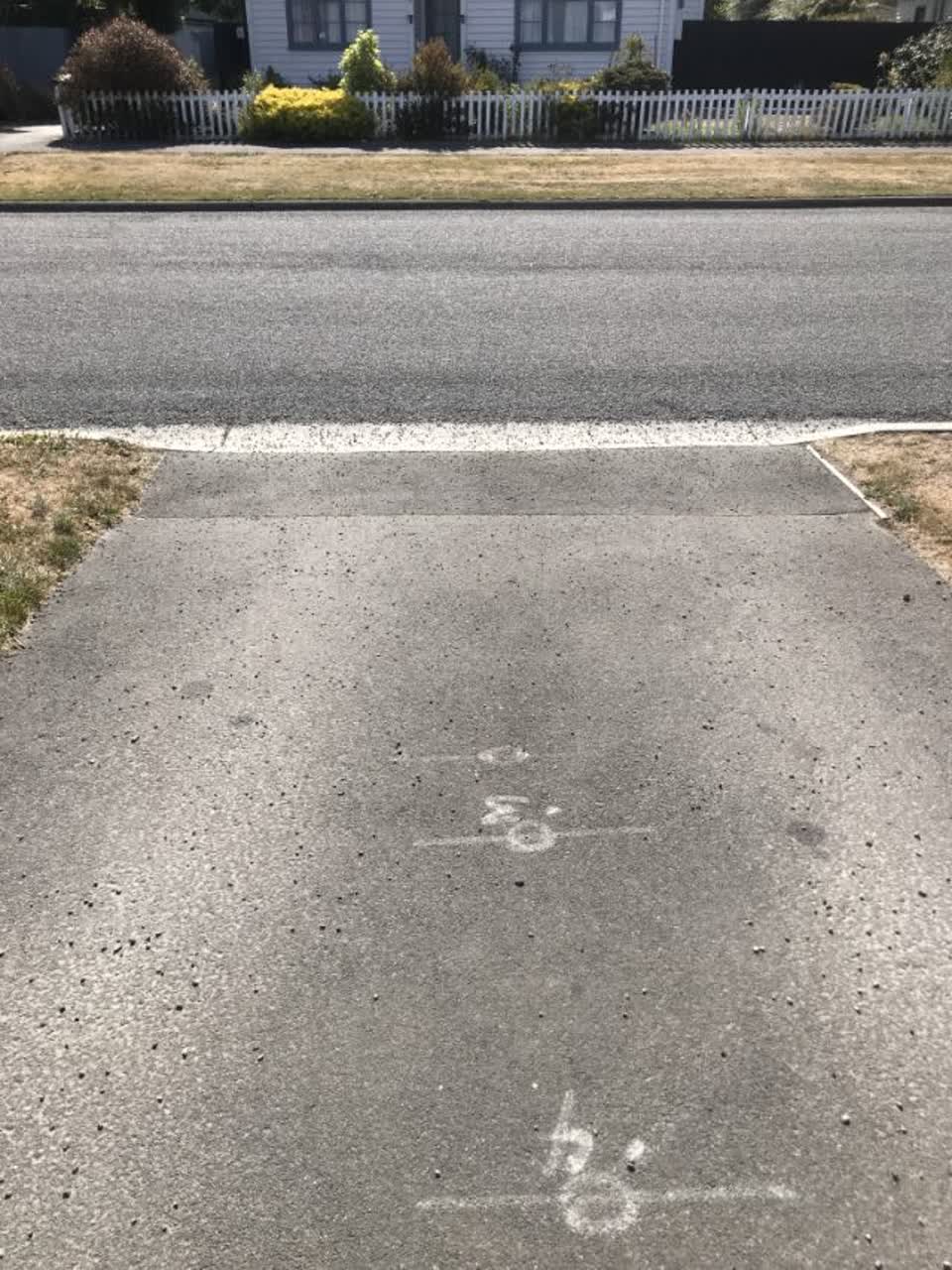 The photograph attached to this roading/streets report