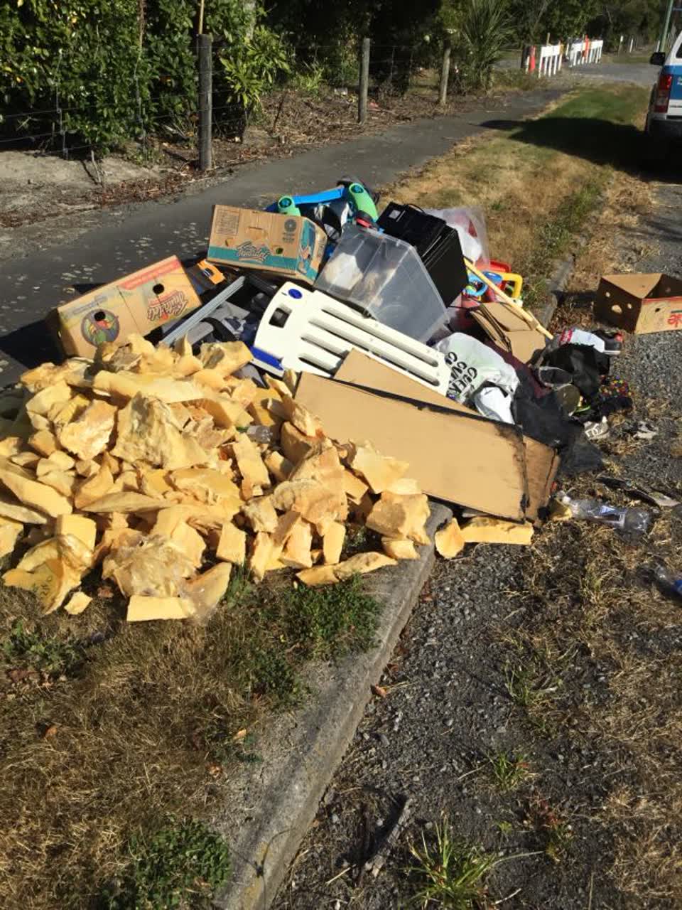 The photograph attached to this rubbish/recycling report