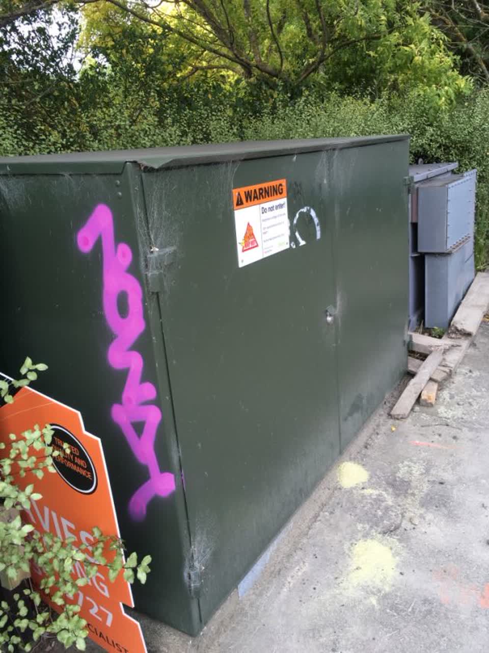 The photograph attached to this graffiti report