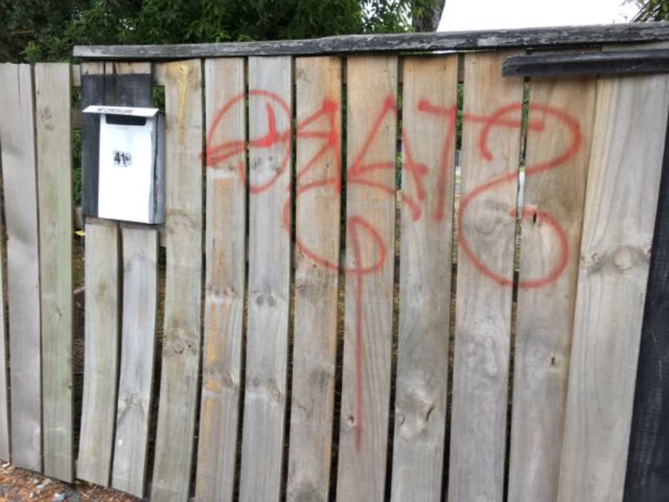 The photograph attached to this graffiti report