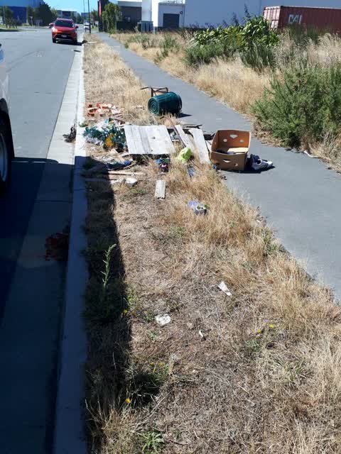 Rubbish/Recycling, a report photo