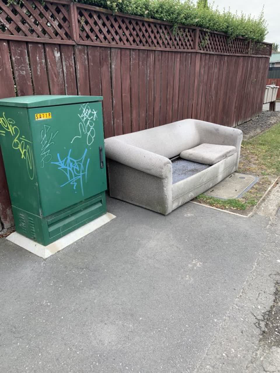 The photograph attached to this rubbish/recycling report