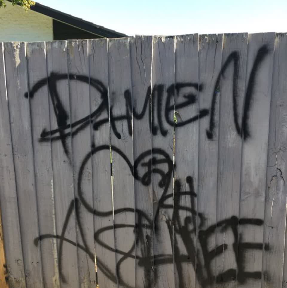 The photograph attached to this graffiti report