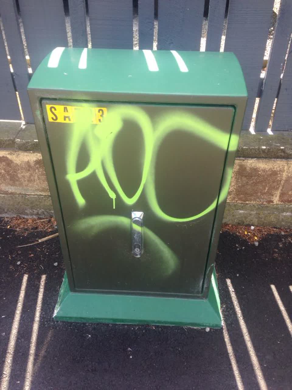 The photograph attached to this graffiti report
