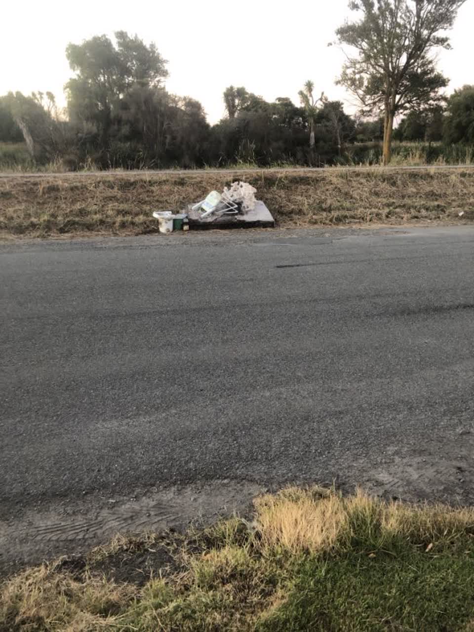 The photograph attached to this rubbish/recycling report