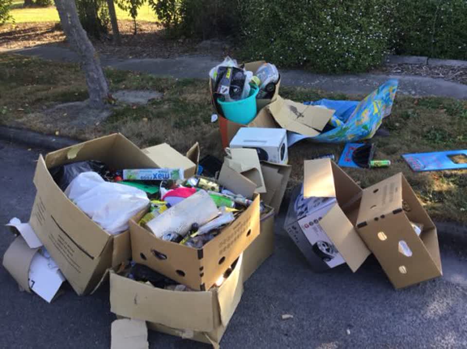 The photograph attached to this rubbish/recycling report