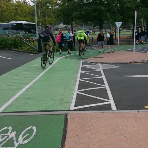 Roading/Streets, a report photo