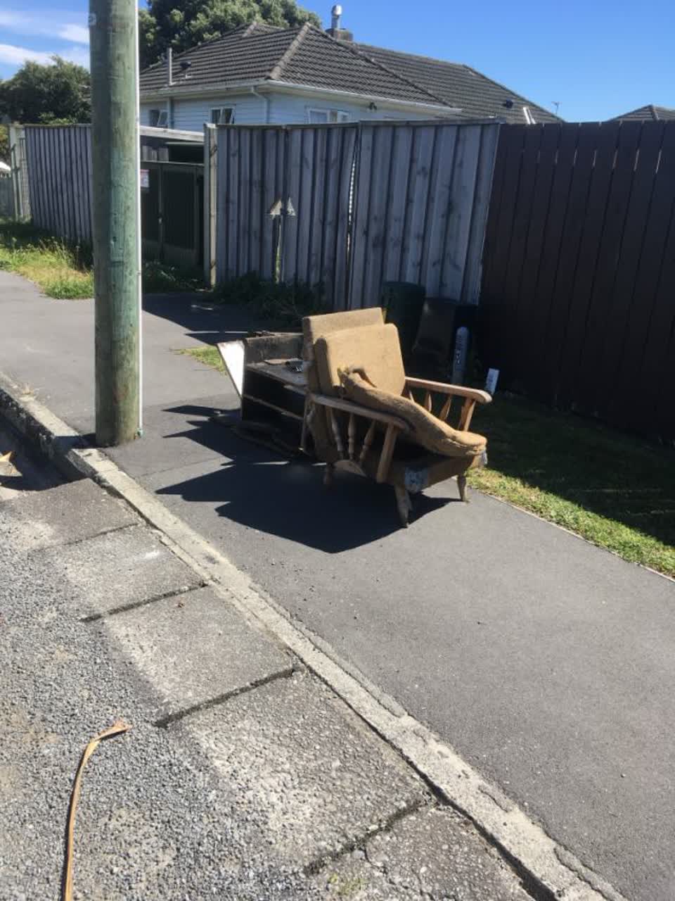 The photograph attached to this rubbish/recycling report