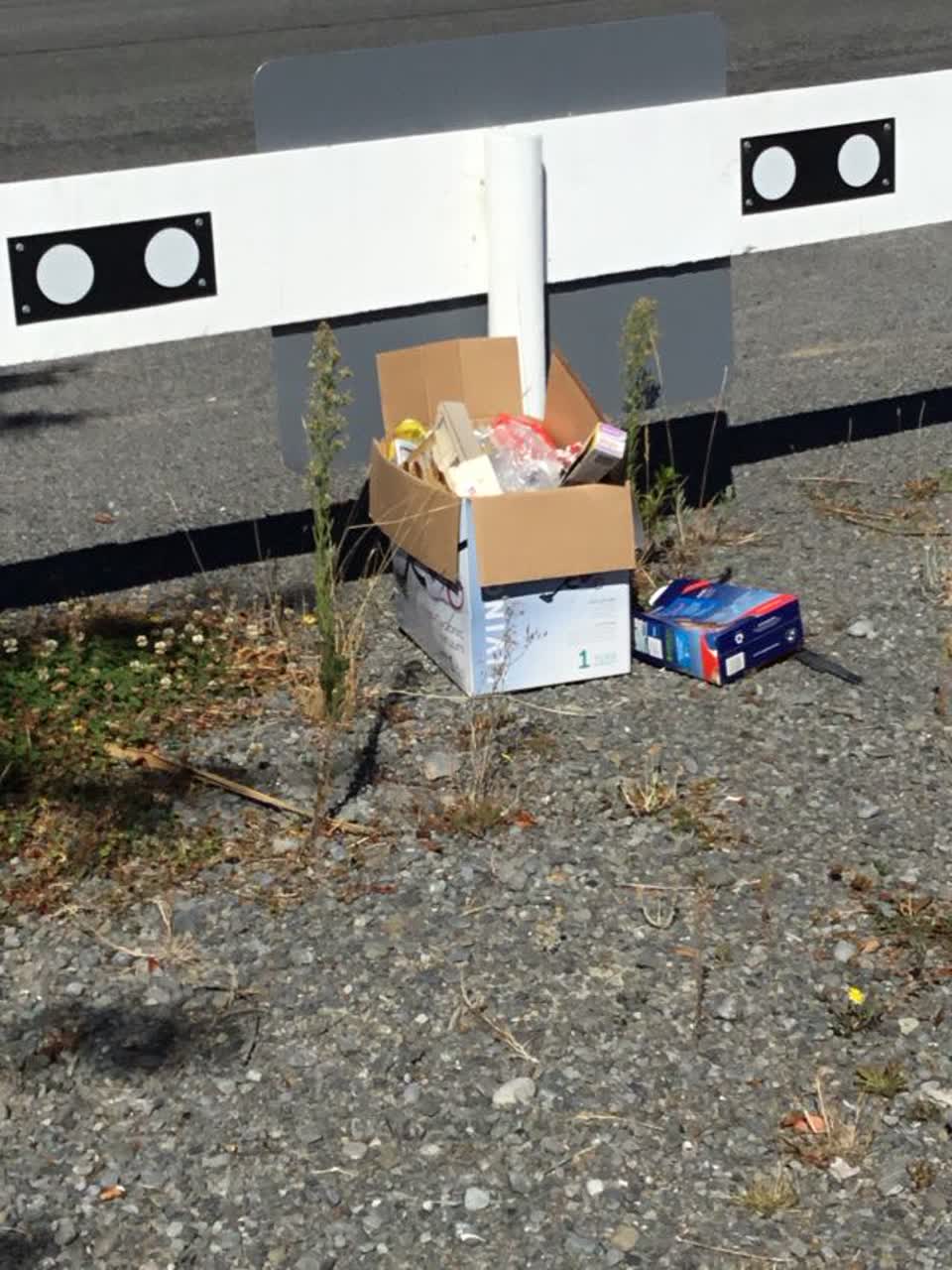 The photograph attached to this rubbish/recycling report