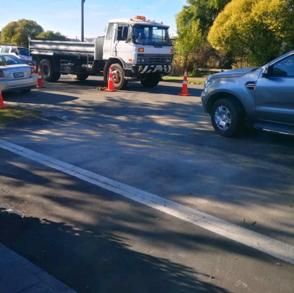 The photograph attached to this roading/streets report