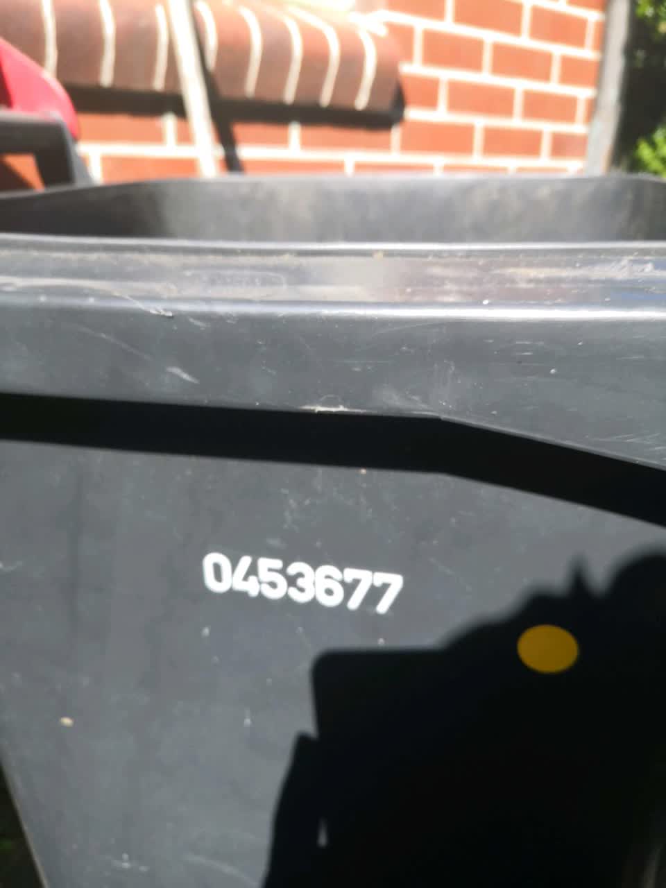 The photograph attached to this rubbish/recycling report