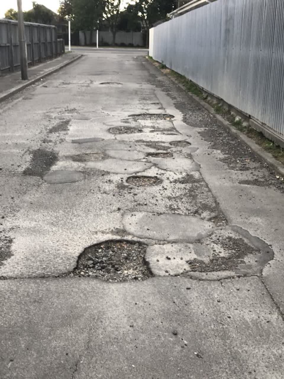 The photograph attached to this roading/streets report