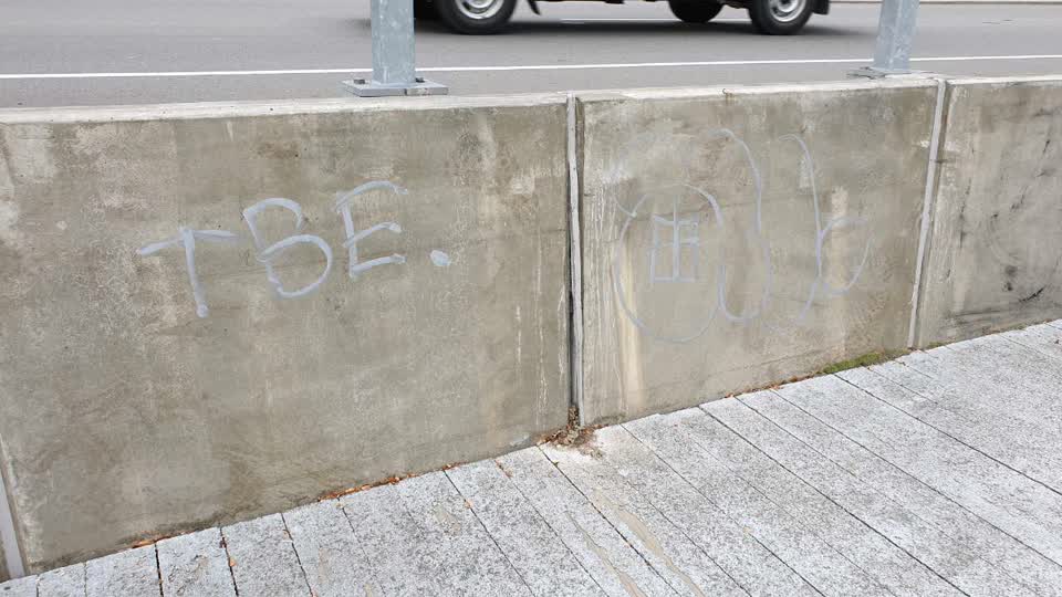 The photograph attached to this graffiti report