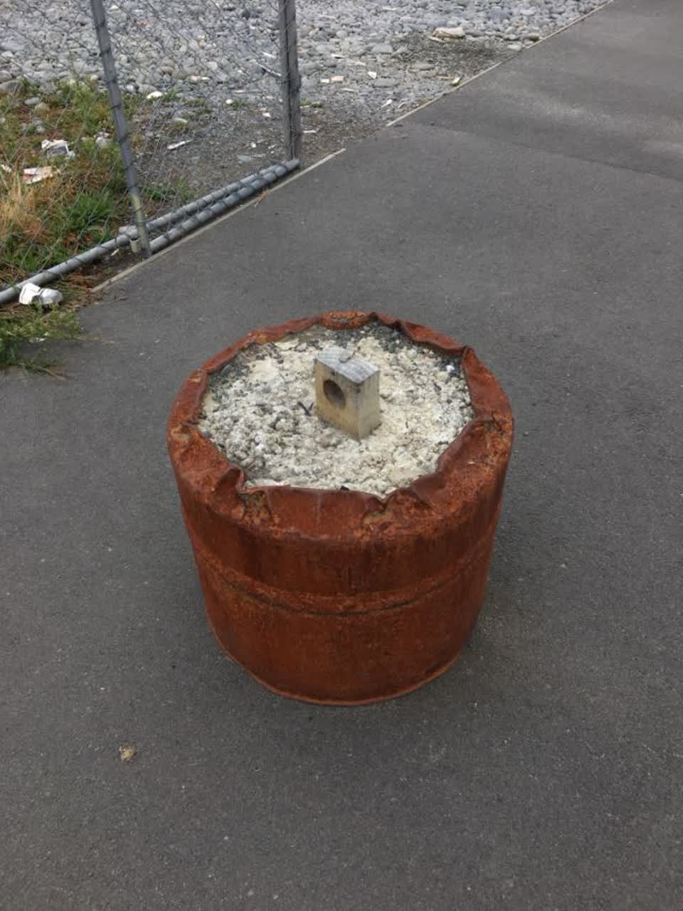 The photograph attached to this roading/streets report